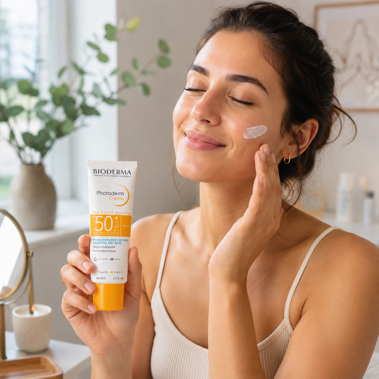 Bioderma Photoderm Cream SPF 50+ PA++++ Invisible Finish Sunscreen